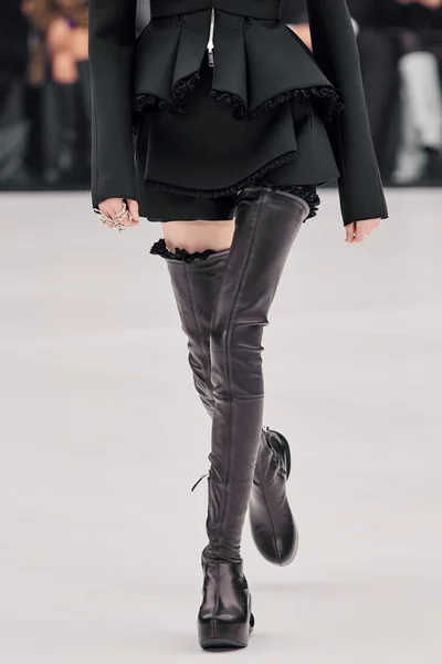 Look 2